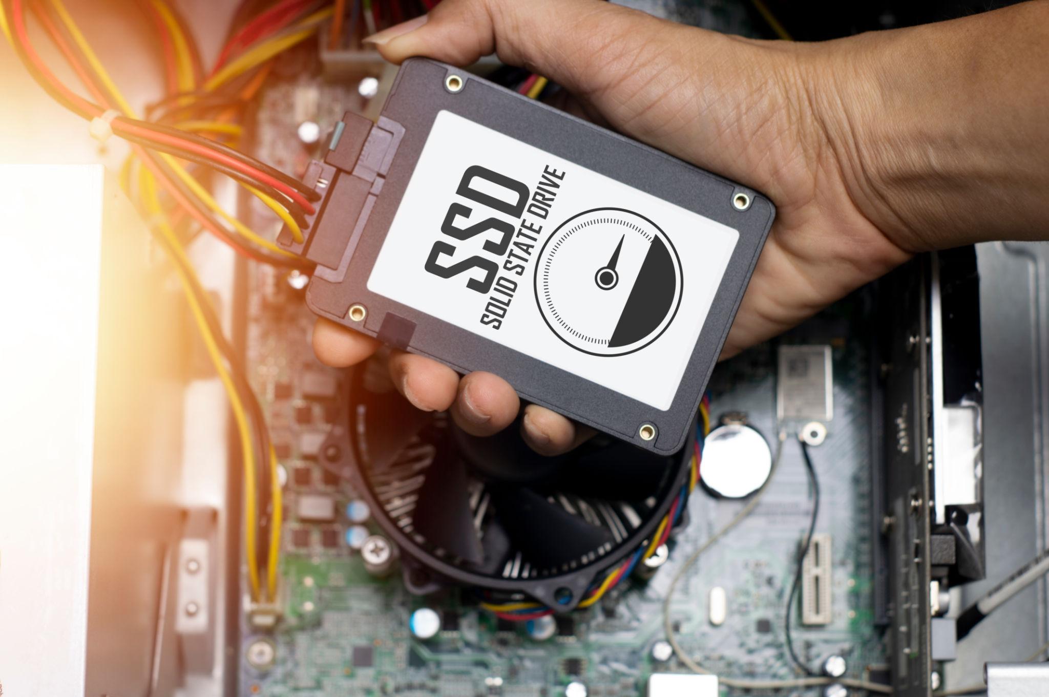 SSD چیست و چرا باید هارد قدیمی کامپیوتر خود را ارتقا دهید؟